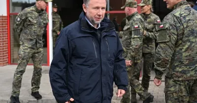 Szef MSWiA: będziemy rozwijać treści zawarte w „Poradniku bezpieczeństwa”